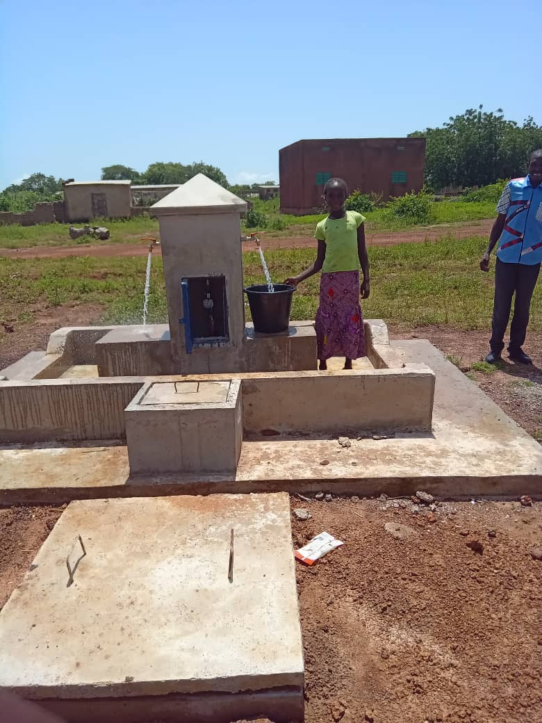 Water fountain in service, Forex BTP
